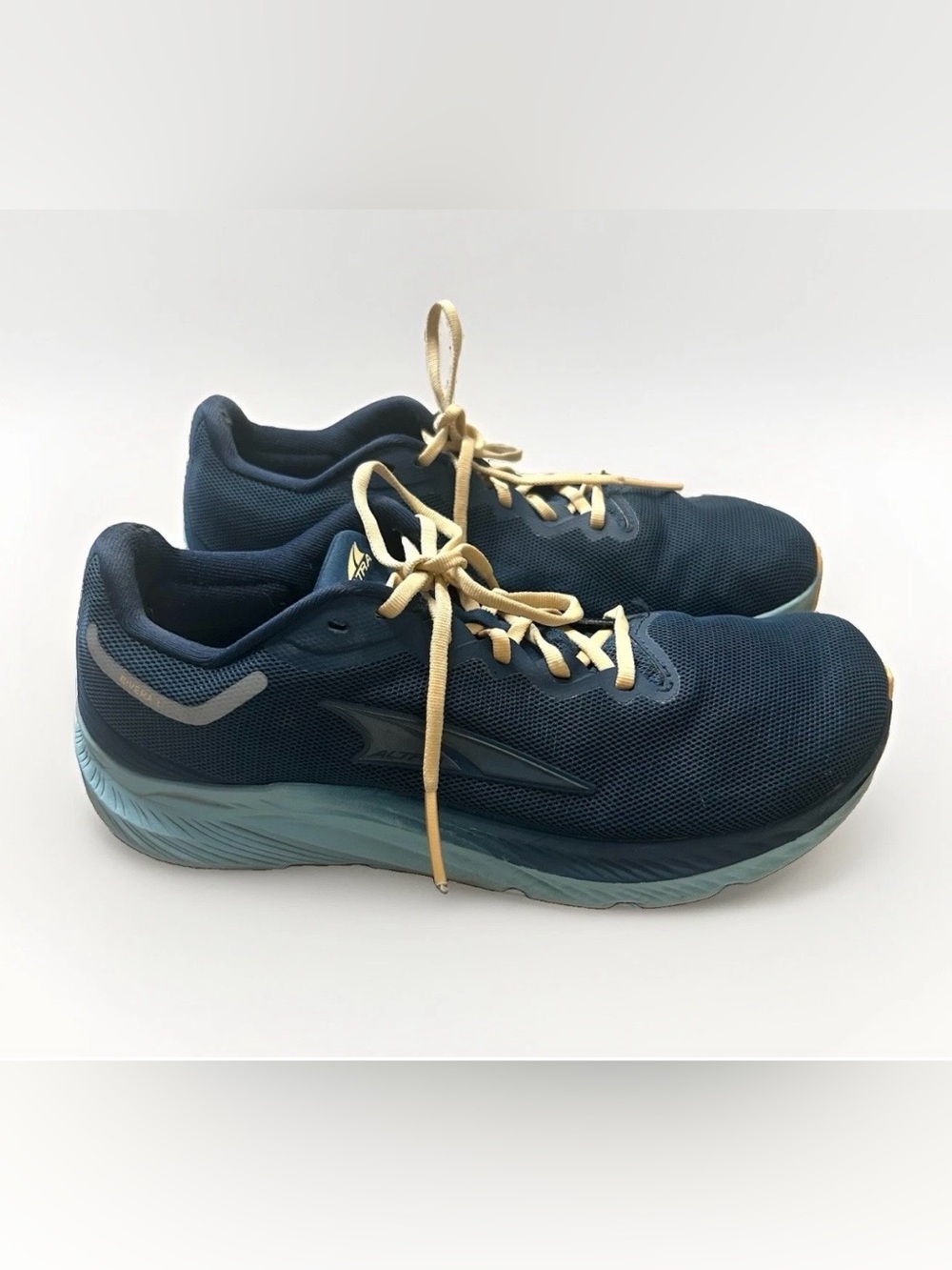 Altra Rivera 3 Womens Sz 8 Sneakers Blue Running Walking Shoes AL0A7R7N445